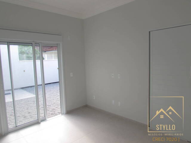 Casa para Venda em São José - 4