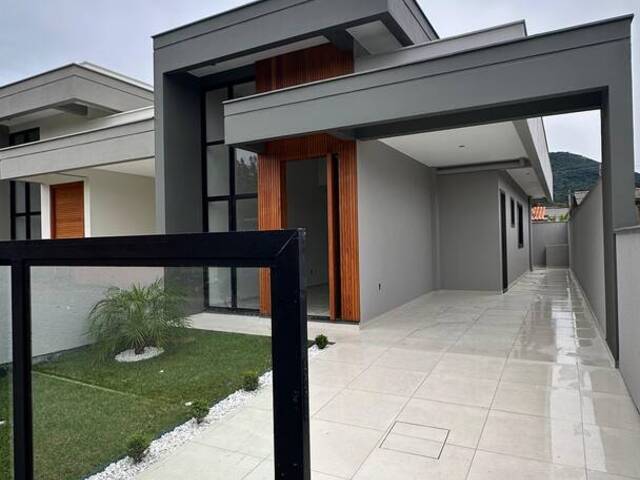 #1038 - Casa para Venda em São José - SC - 3