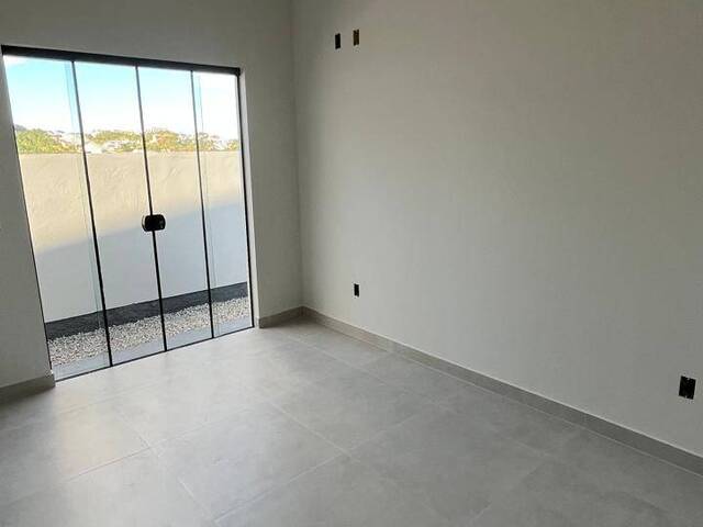 Casa para Venda em São José - 3