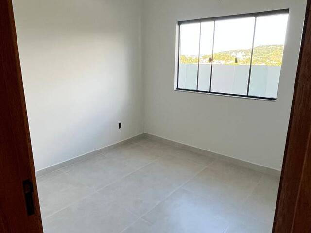 Casa para Venda em São José - 4