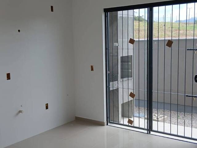 Sobrado para Venda em São José - 5