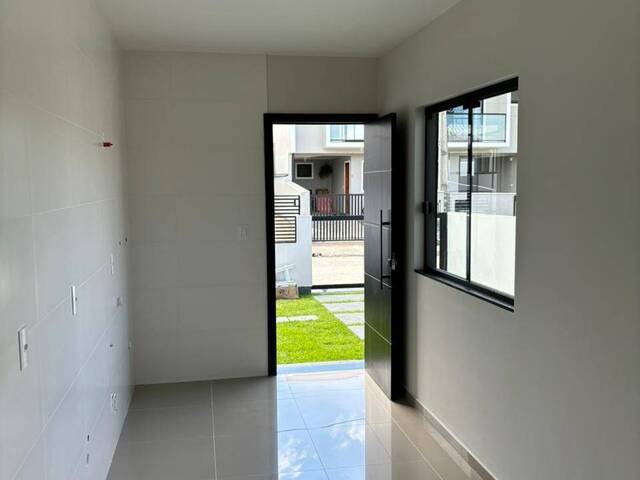 #1205 - Casa para Venda em São José - SC - 2