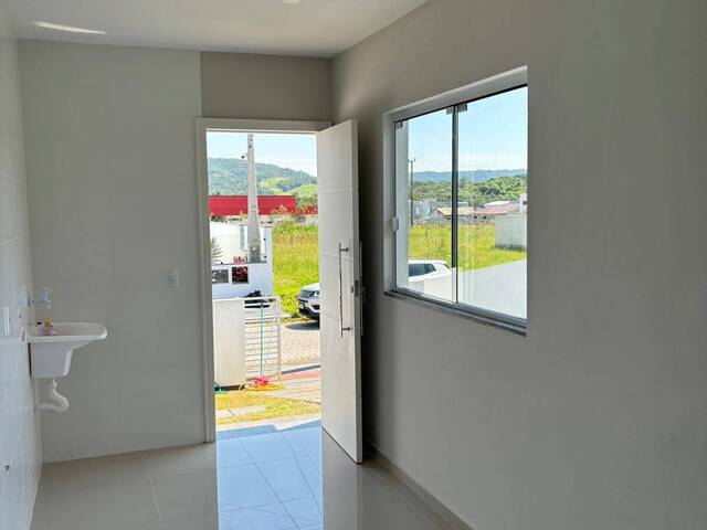 Casa para Venda em São José - 4