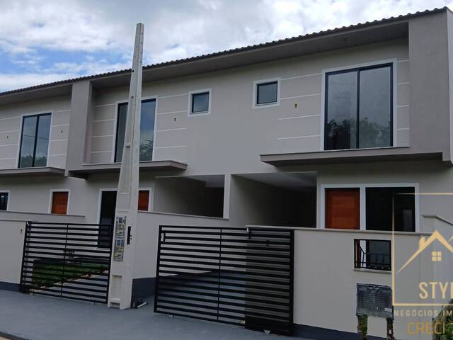 #1230 - Sobrado para Venda em São José - SC - 2