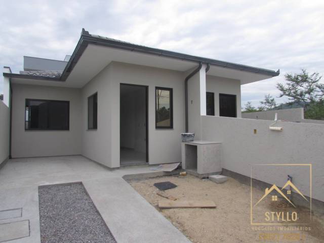 #1252 - Casa para Venda em São José - SC - 2