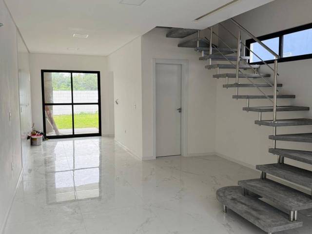 Sobrado para Venda em São José - 4