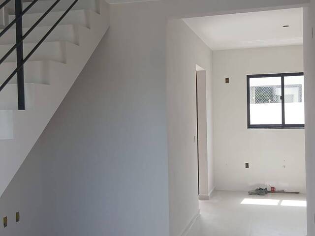 Sobrado para Venda em Palhoça - 4