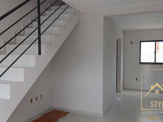 Sobrado para Venda em Palhoça - 4