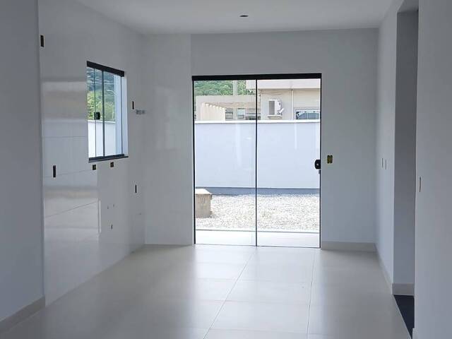 Casa para Venda em São José - 4