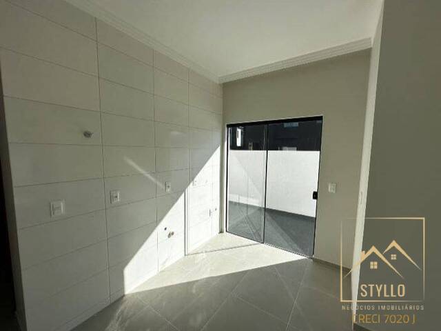 Casa para Venda em São José - 5