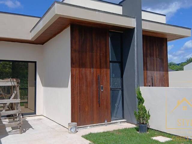 #1305 - Casa para Venda em São José - SC - 2