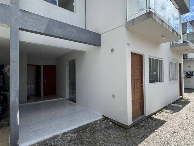 #1306 - Casa para Venda em São José - SC - 2