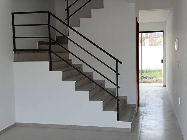 Sobrado para Venda em São José - 4