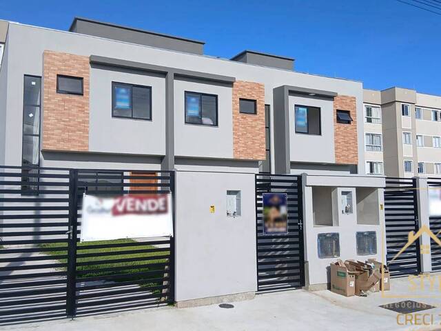 #1326 - Sobrado para Venda em São José - SC - 2