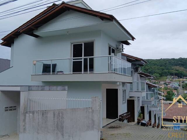 #1330 - Casa para Venda em São José - SC - 1