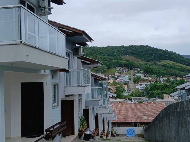 Sobrado para Venda em São José - 4