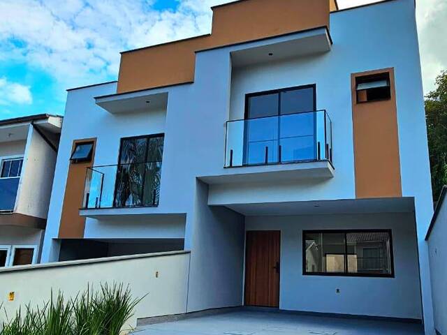 #1334 - Sobrado para Venda em São José - SC - 2