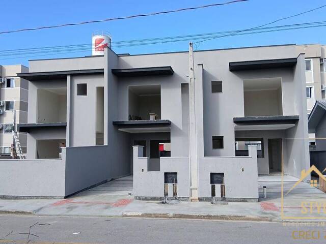 #1366 - Sobrado para Venda em São José - SC - 1