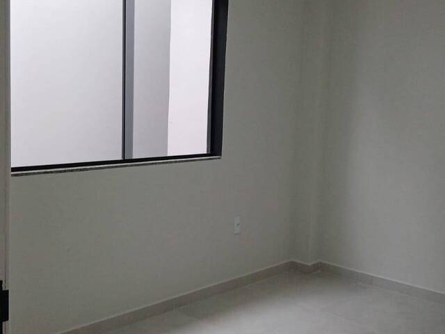 Sobrado para Venda em São José - 5