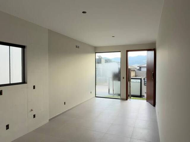 Casa para Venda em São José - 5