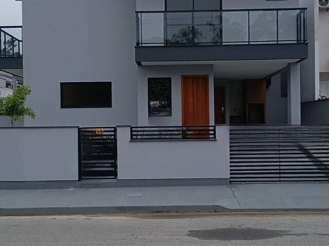 Sobrado para Venda em São José - 5