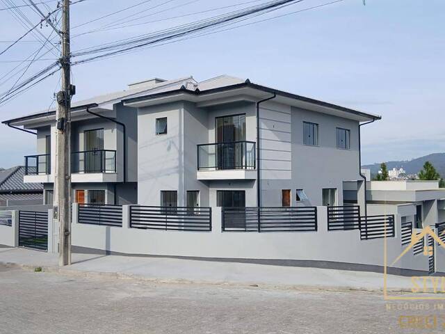 #1437 - Sobrado para Venda em São José - SC - 1