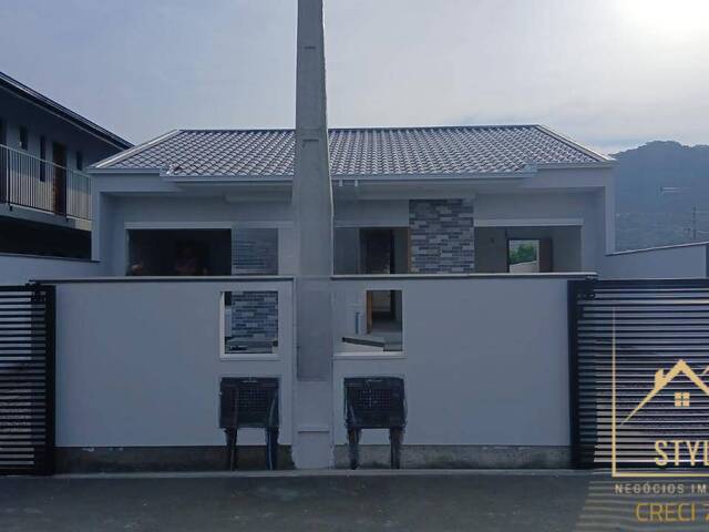 #1438 - Casa para Venda em São José - SC - 1