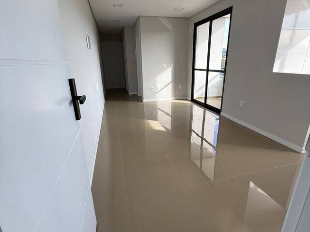 #883 - Apartamento para Venda em São José - SC - 3