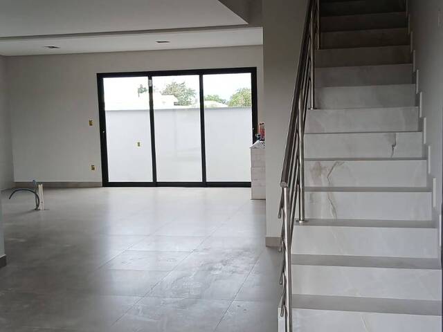 Sobrado para Venda em São José - 5