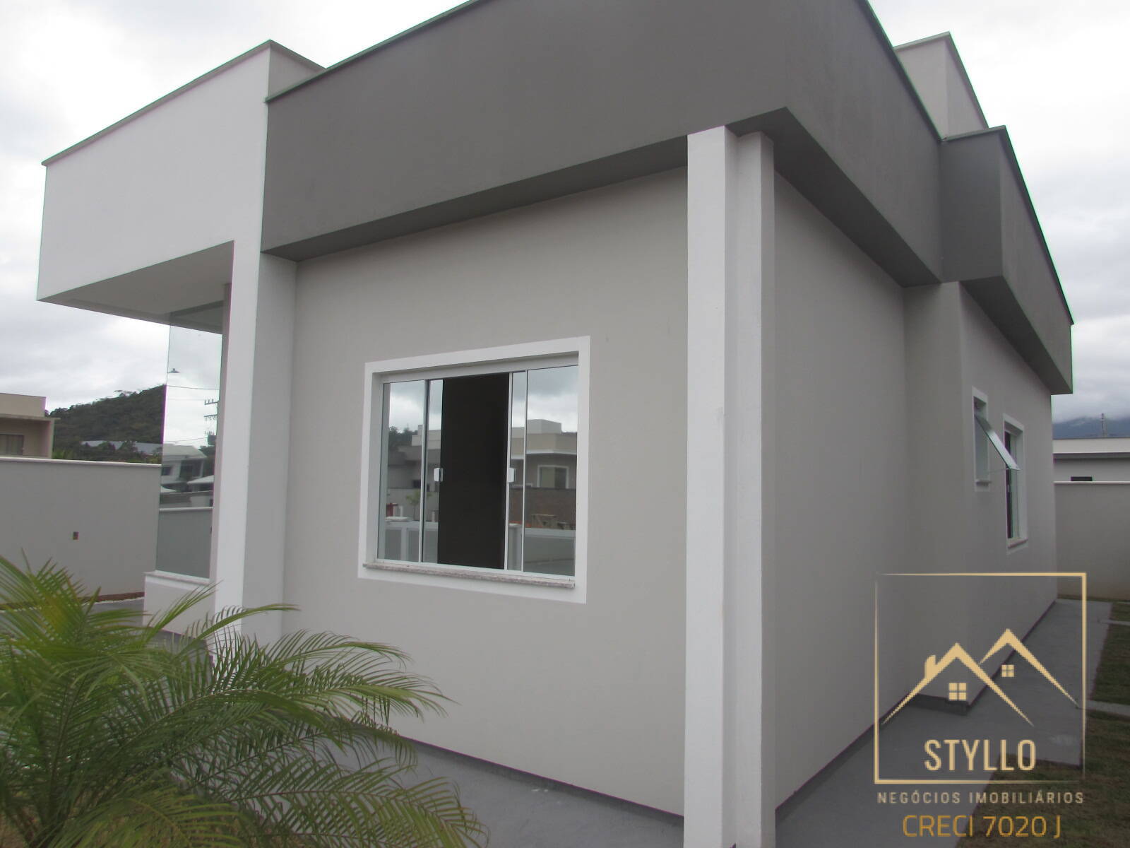 Casa à venda com 3 quartos, 81m² - Foto 3