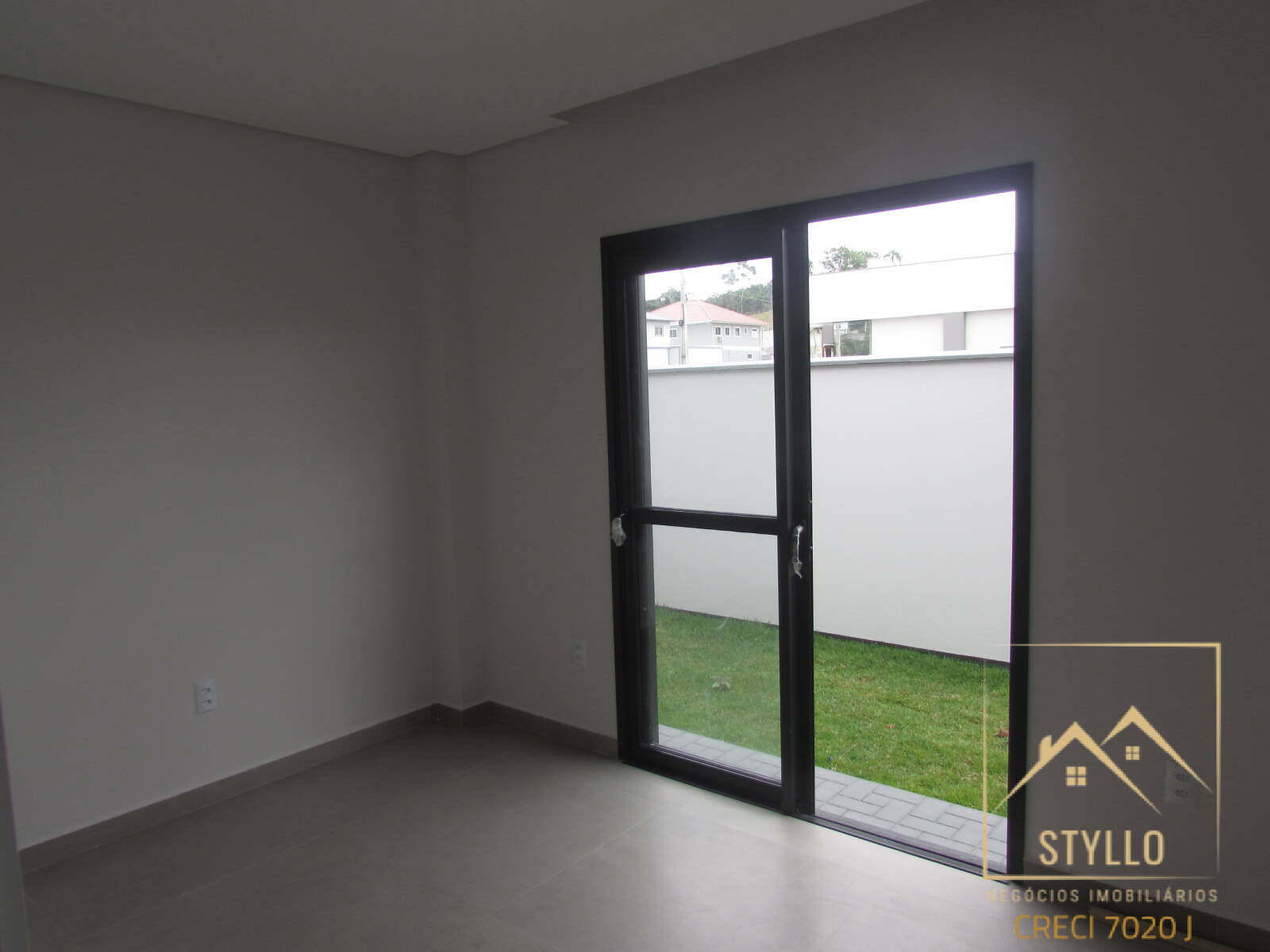 Casa à venda com 2 quartos, 63m² - Foto 10