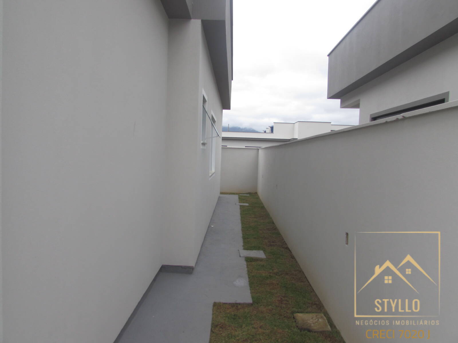 Casa à venda com 2 quartos, 63m² - Foto 13