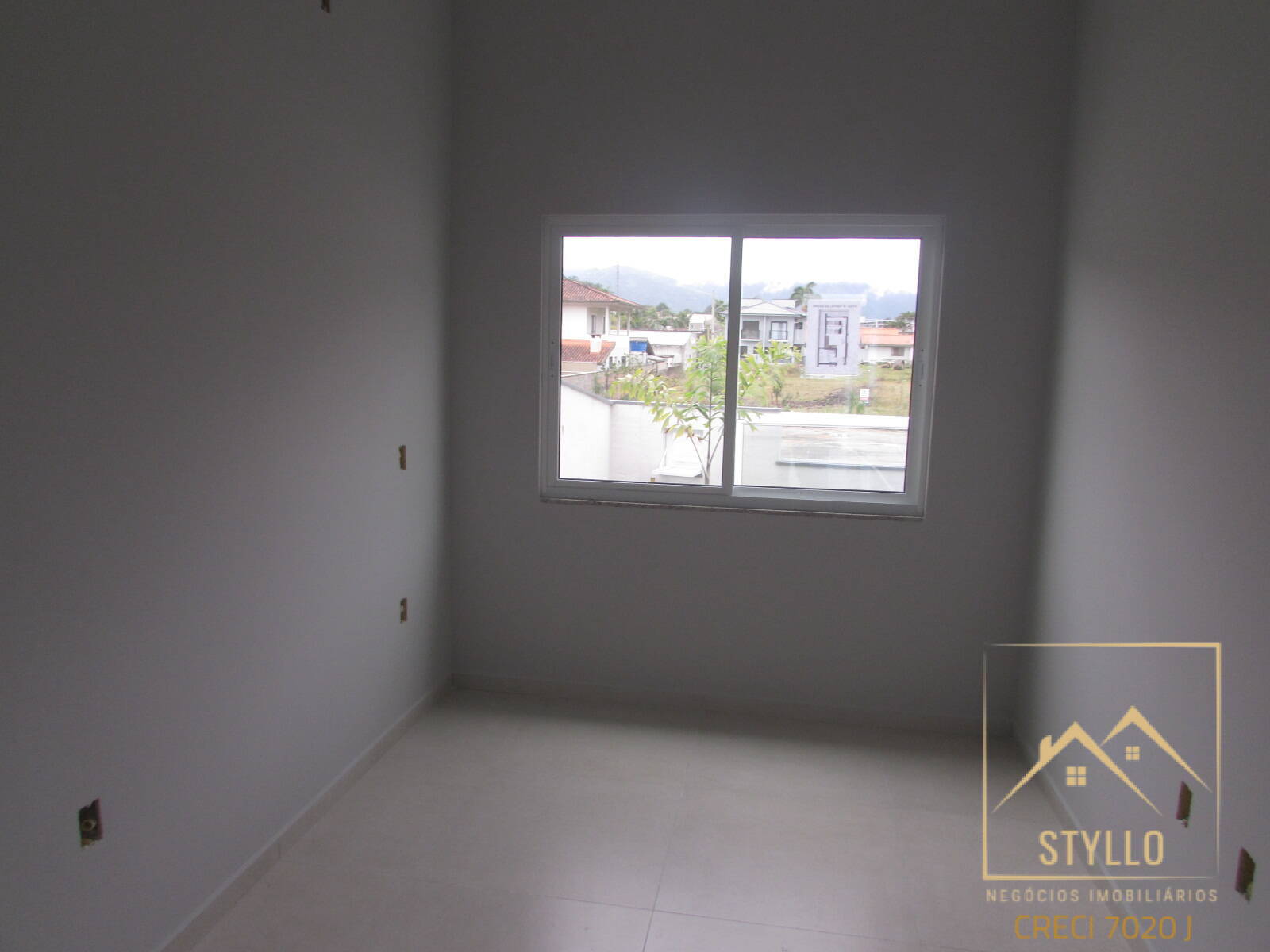 Casa à venda com 2 quartos, 63m² - Foto 6