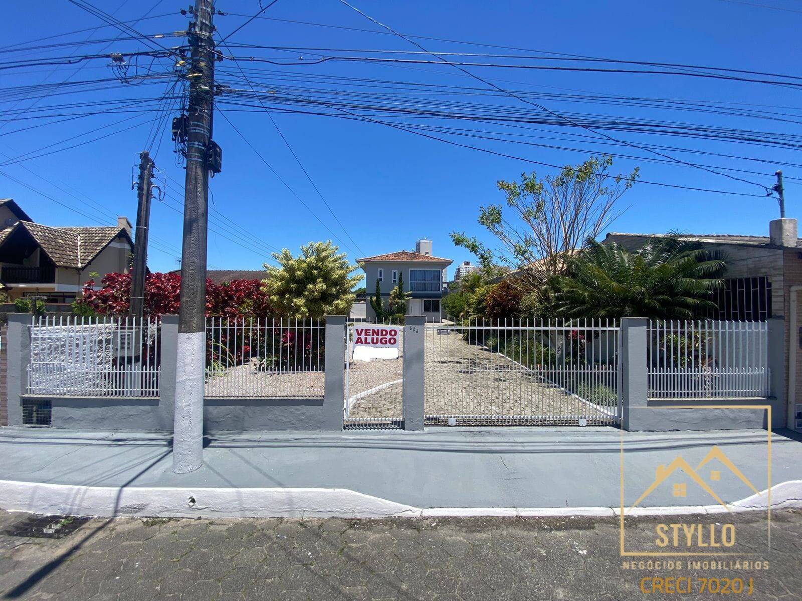 Casa, 3 quartos, 174 m² - Foto 1