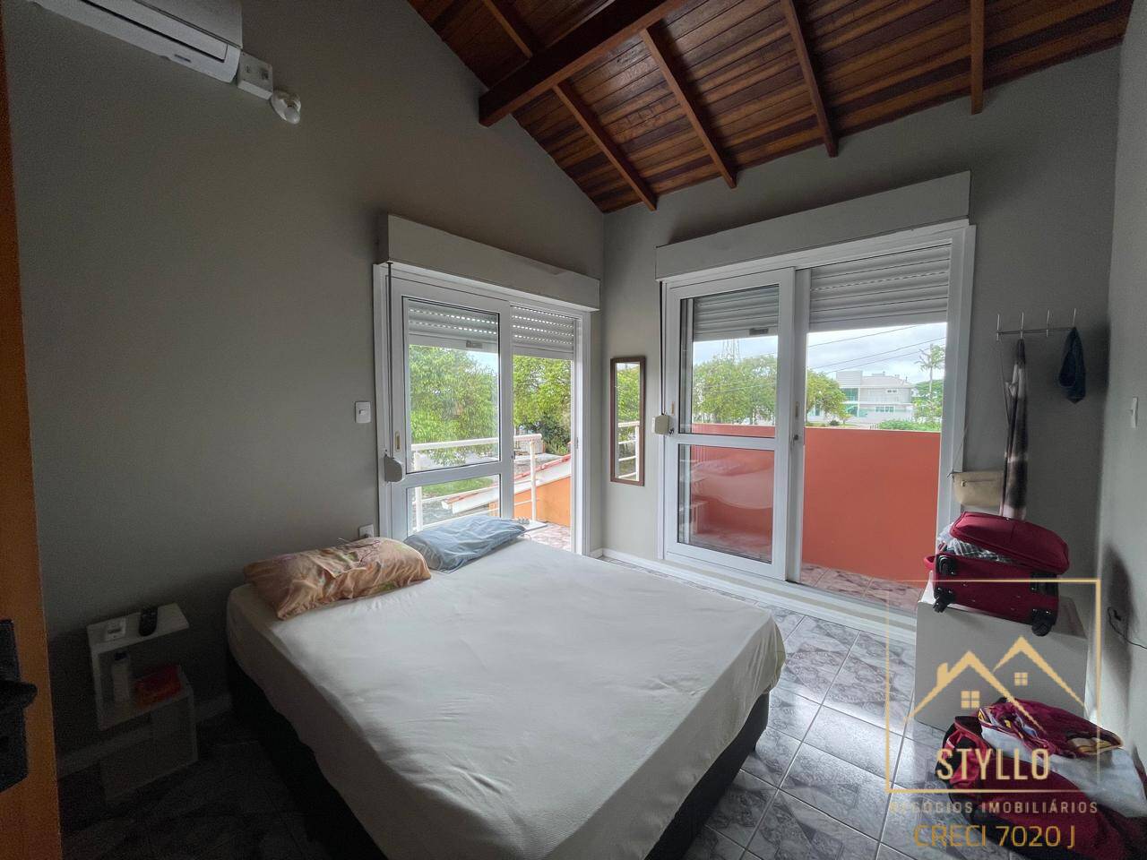 Casa, 5 quartos, 256 m² - Foto 3